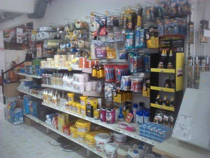 Vente d'outils de bricolage La Saline