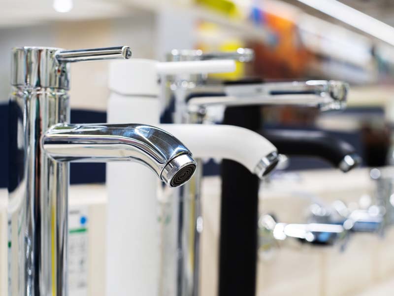 Quels sont les types de produits d'éclairage disponibles dans une quincaillerie ? La Saline Les Hauts